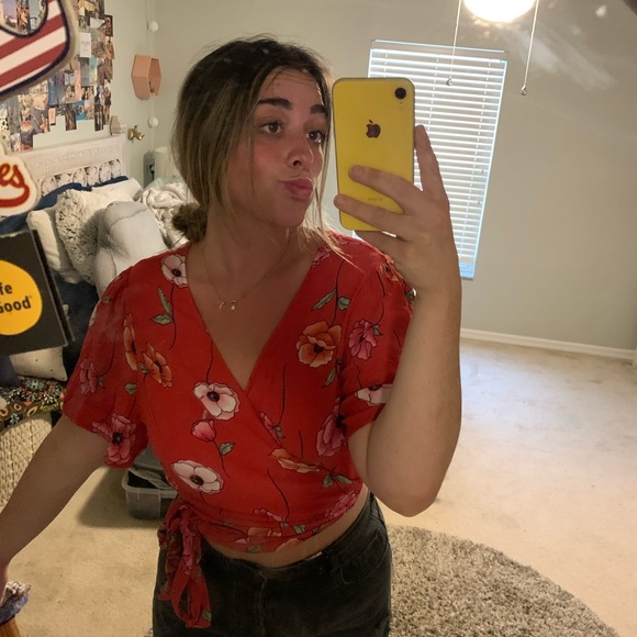 Forever 21 floral tie shirt - Picture 2 of 2